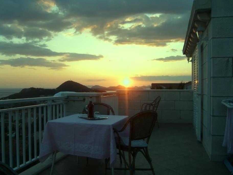 Romantic Ap,With Amazing View ดูบรอฟนิก ภายนอก รูปภาพ